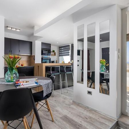 Lux Apartment Sky View غييكا المظهر الخارجي الصورة