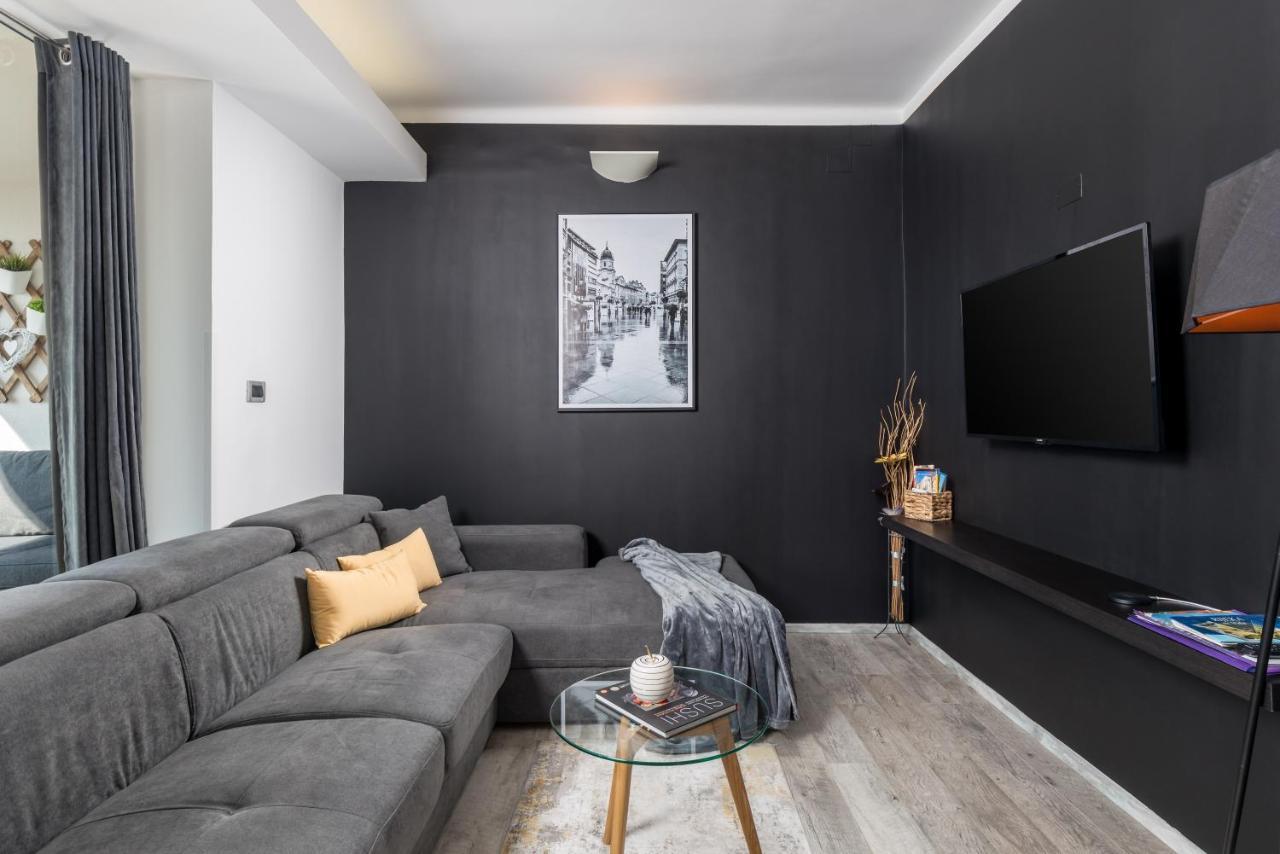 Lux Apartment Sky View غييكا المظهر الخارجي الصورة